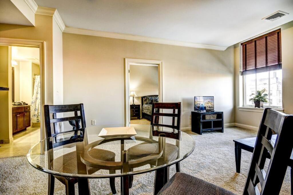 Chase Penthouse: Harbor View with Free Parking Apartment Baltimore Exterior photo